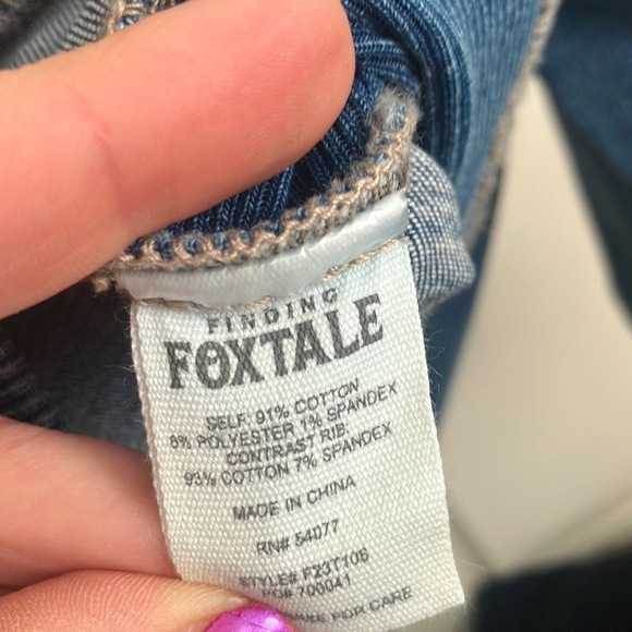 Girl’s Size 8 Finding Foxtale Blue Denim Snap Up Jacket NWT - Picture 4 of 5